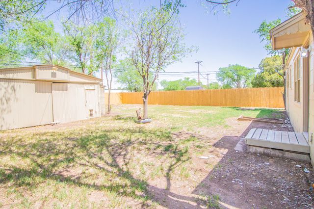 1304 42nd Street, Lubbock, TX 79412