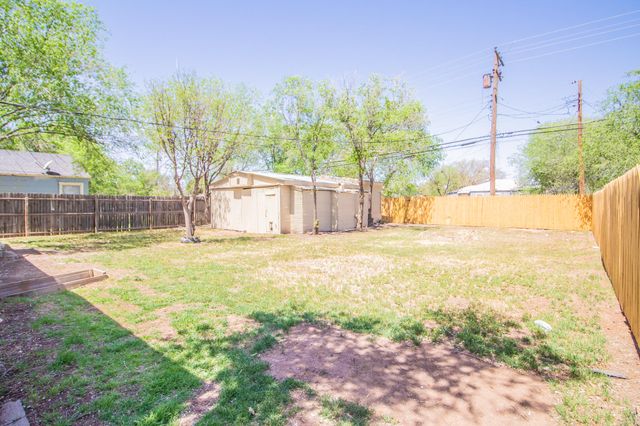 1304 42nd Street, Lubbock, TX 79412