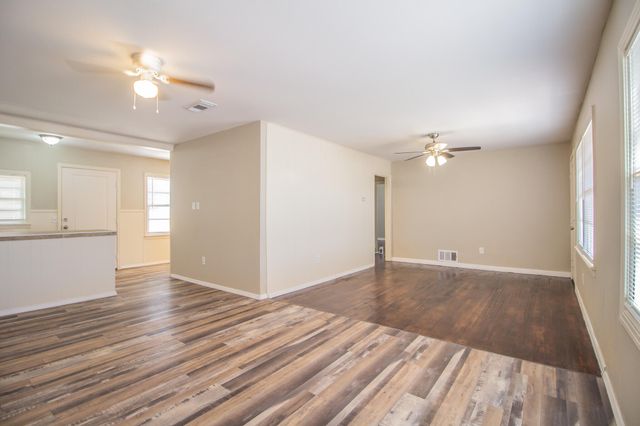 1304 42nd Street, Lubbock, TX 79412