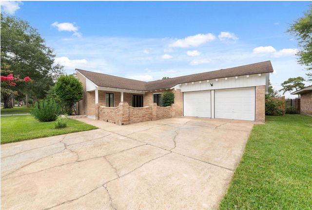 11411 Ash Creek Drive, Houston, TX 77043