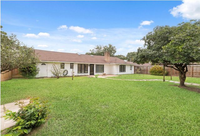 11411 Ash Creek Drive, Houston, TX 77043