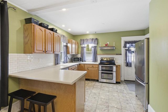 208 CENTER STREET, Neenah, WI 54956