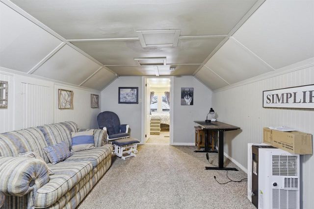 208 CENTER STREET, Neenah, WI 54956