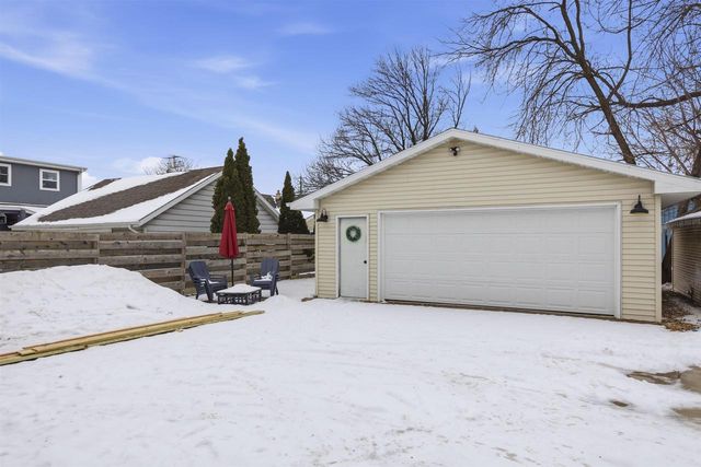 208 CENTER STREET, Neenah, WI 54956