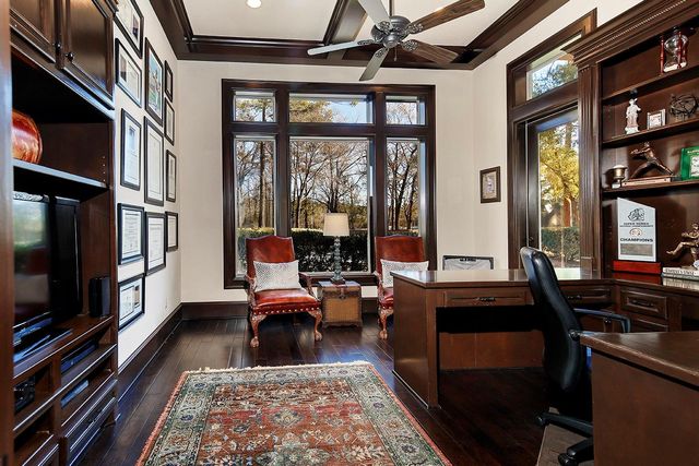 32 Palmer Woods Drive, The Woodlands, TX 77381