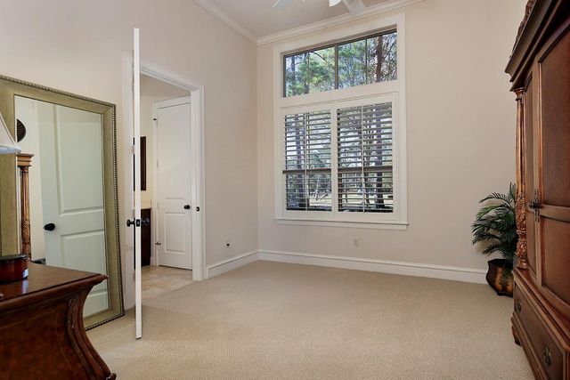 32 Palmer Woods Drive, The Woodlands, TX 77381