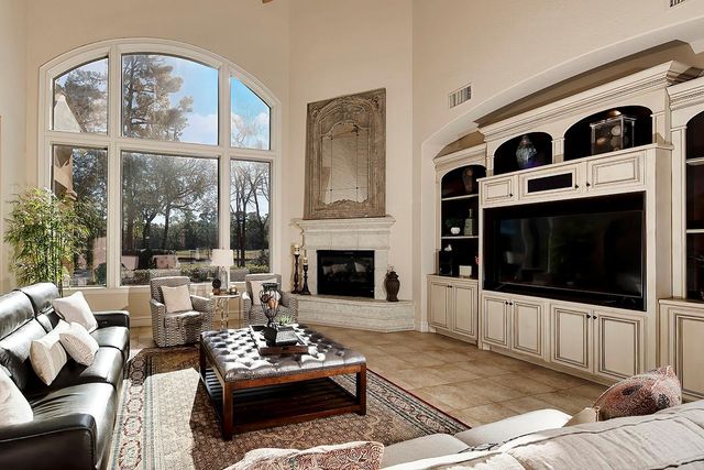 32 Palmer Woods Drive, The Woodlands, TX 77381