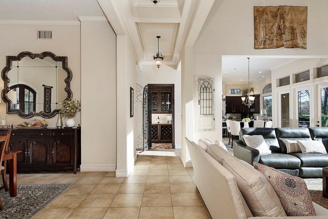 32 Palmer Woods Drive, The Woodlands, TX 77381