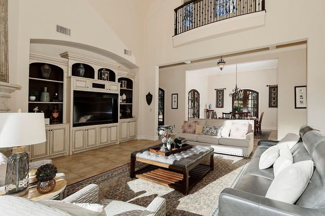 32 Palmer Woods Drive, The Woodlands, TX 77381