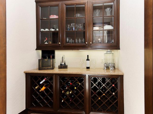 32 Palmer Woods Drive, The Woodlands, TX 77381