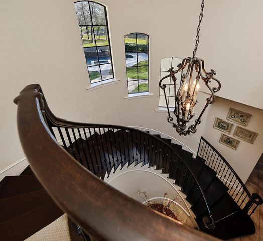 32 Palmer Woods Drive, The Woodlands, TX 77381