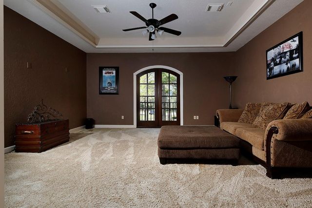 32 Palmer Woods Drive, The Woodlands, TX 77381