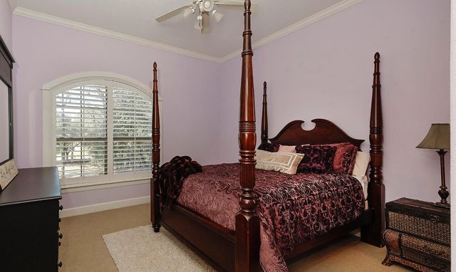 32 Palmer Woods Drive, The Woodlands, TX 77381