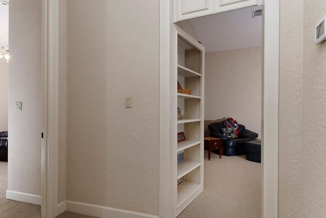 32 Palmer Woods Drive, The Woodlands, TX 77381