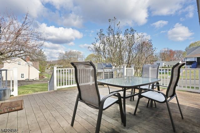 223 Linda Vista Ave, North Haledon Boro, NJ 07508