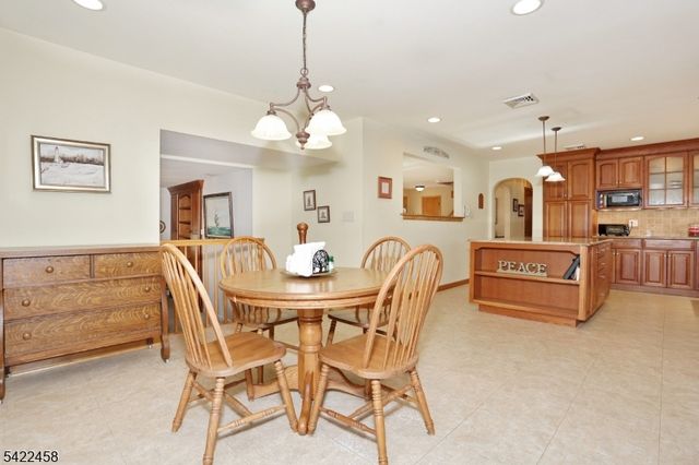 223 Linda Vista Ave, North Haledon Boro, NJ 07508