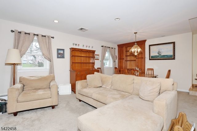 223 Linda Vista Ave, North Haledon Boro, NJ 07508