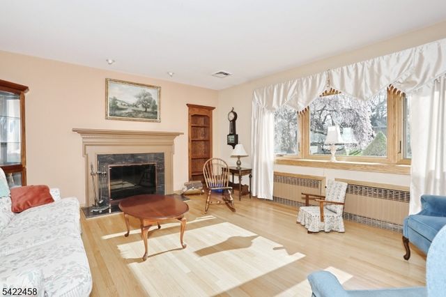 223 Linda Vista Ave, North Haledon Boro, NJ 07508