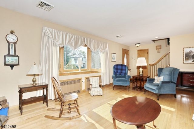 223 Linda Vista Ave, North Haledon Boro, NJ 07508