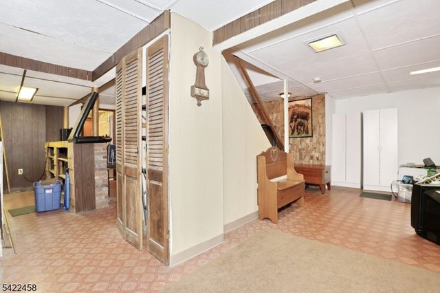 223 Linda Vista Ave, North Haledon Boro, NJ 07508