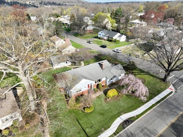 223 Linda Vista Ave, North Haledon Boro, NJ 07508