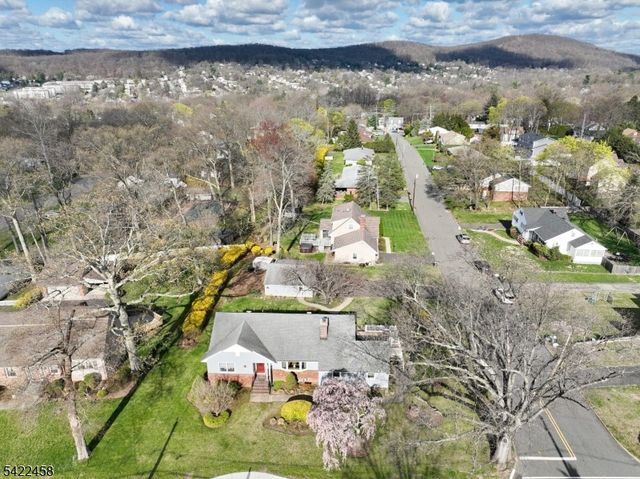 223 Linda Vista Ave, North Haledon Boro, NJ 07508