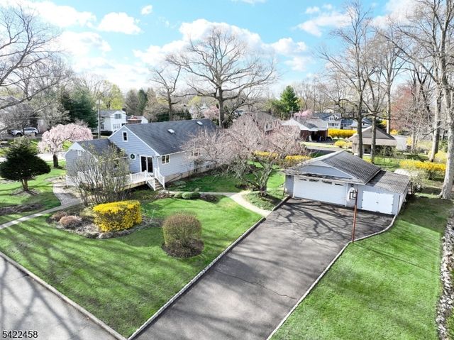 223 Linda Vista Ave, North Haledon Boro, NJ 07508