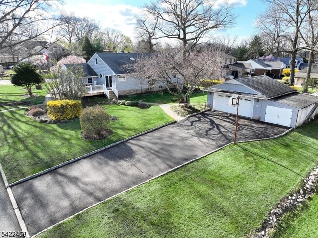 223 Linda Vista Ave, North Haledon Boro, NJ 07508