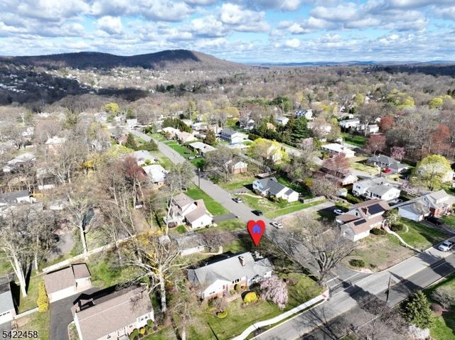 223 Linda Vista Ave, North Haledon Boro, NJ 07508