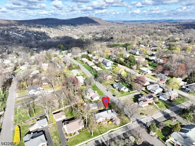 223 Linda Vista Ave, North Haledon Boro, NJ 07508