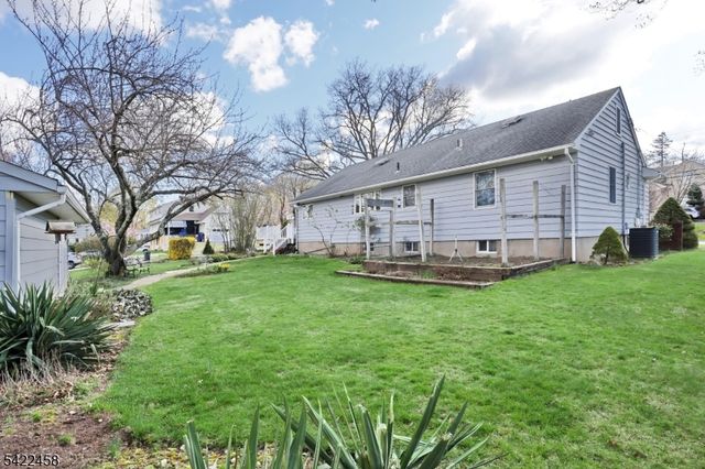 223 Linda Vista Ave, North Haledon Boro, NJ 07508