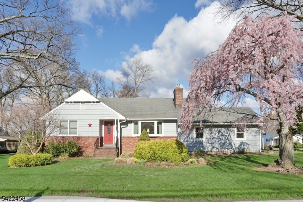 223 Linda Vista Ave, North Haledon Boro, NJ 07508