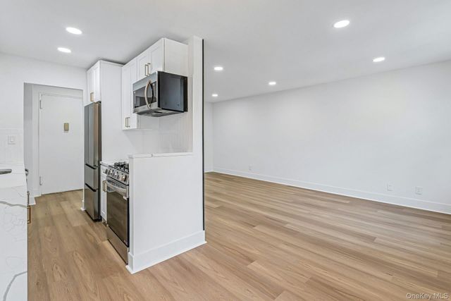 1300 Midland Avenue A30, Yonkers, NY 10704
