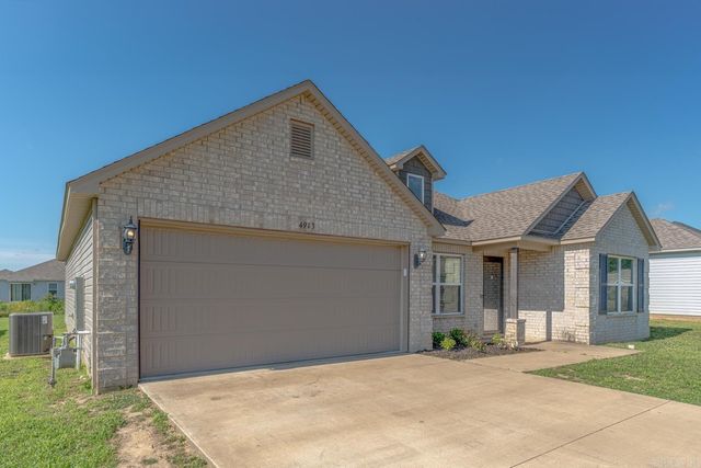 4913 Prospector Drive, Jonesboro, AR 72405