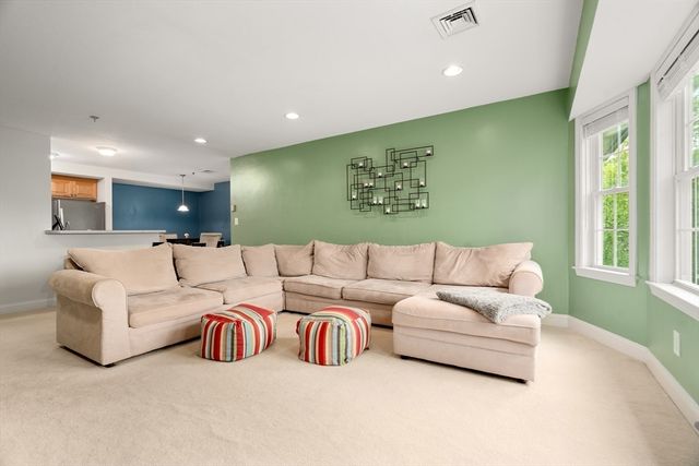 717 Washington St F, Canton, MA 02021