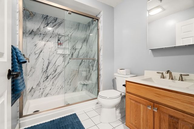 717 Washington St F, Canton, MA 02021