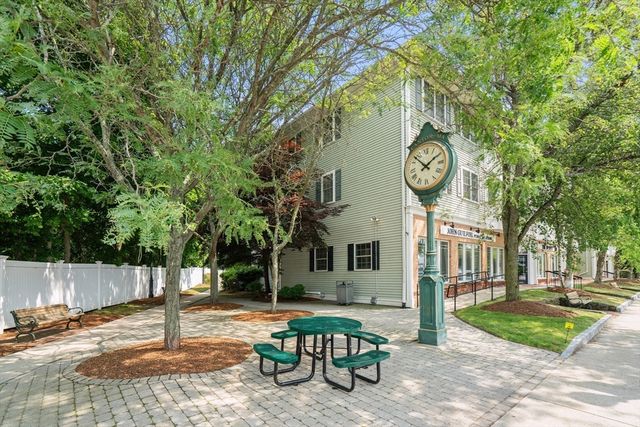 717 Washington St F, Canton, MA 02021