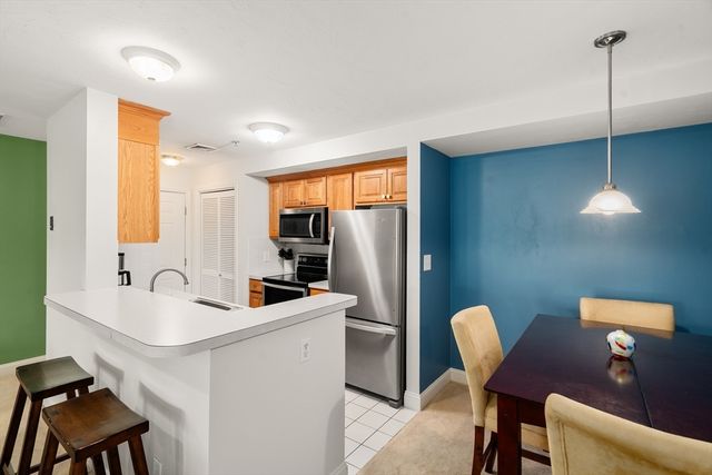 717 Washington St F, Canton, MA 02021