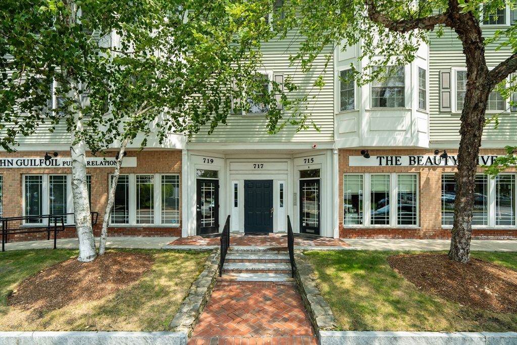 717 Washington St F, Canton, MA 02021