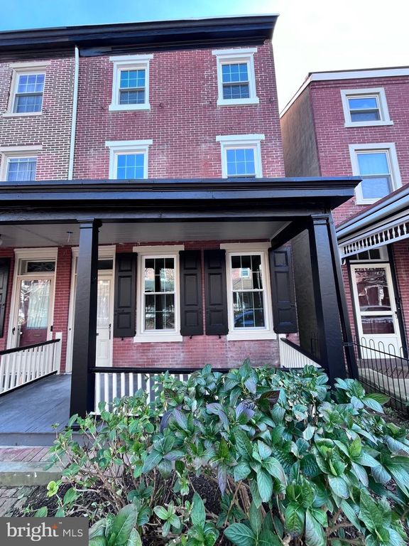 222 W BARNARD ST, West Chester, PA 19382