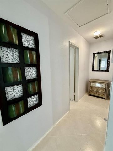 23 NE 19th Avenue, Pompano Beach, FL 33060