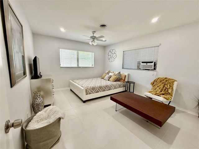 23 NE 19th Avenue, Pompano Beach, FL 33060