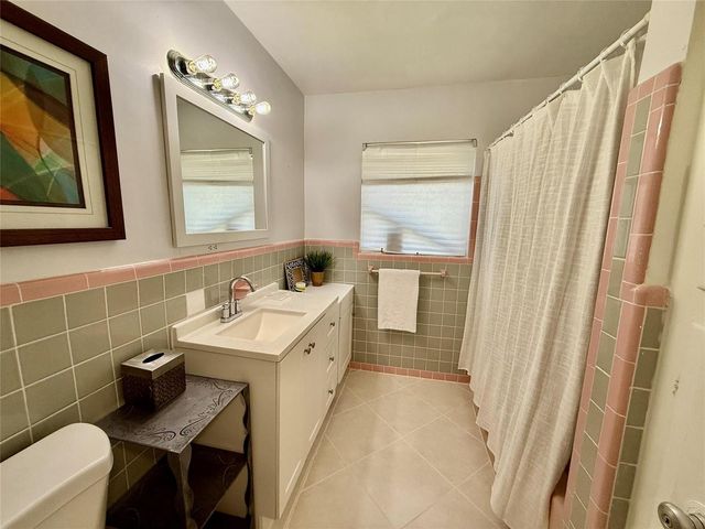 23 NE 19th Avenue, Pompano Beach, FL 33060