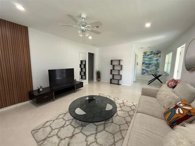 23 NE 19th Avenue, Pompano Beach, FL 33060