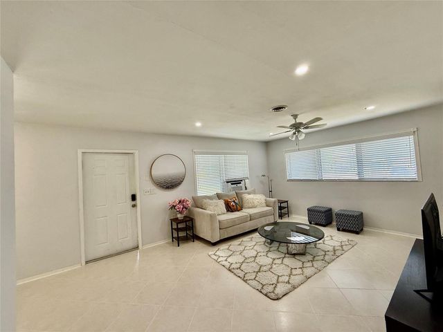 23 NE 19th Avenue, Pompano Beach, FL 33060