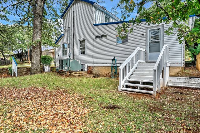 1208 W Hull Street, Denison, TX 75020