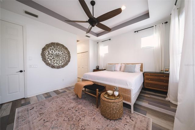 5546 WHITEHEAD STREET, Bradenton, FL 34203