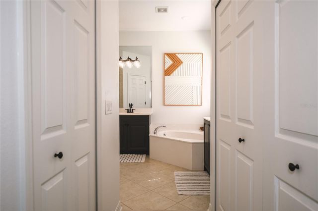 5546 WHITEHEAD STREET, Bradenton, FL 34203