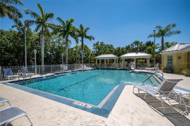 5546 WHITEHEAD STREET, Bradenton, FL 34203