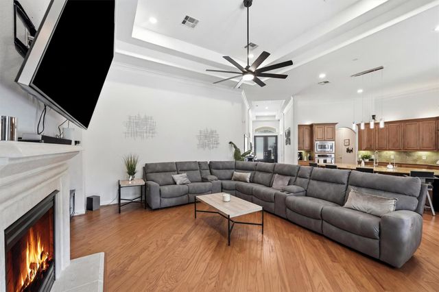 30 Spring Basket Trail, Spring, TX 77389